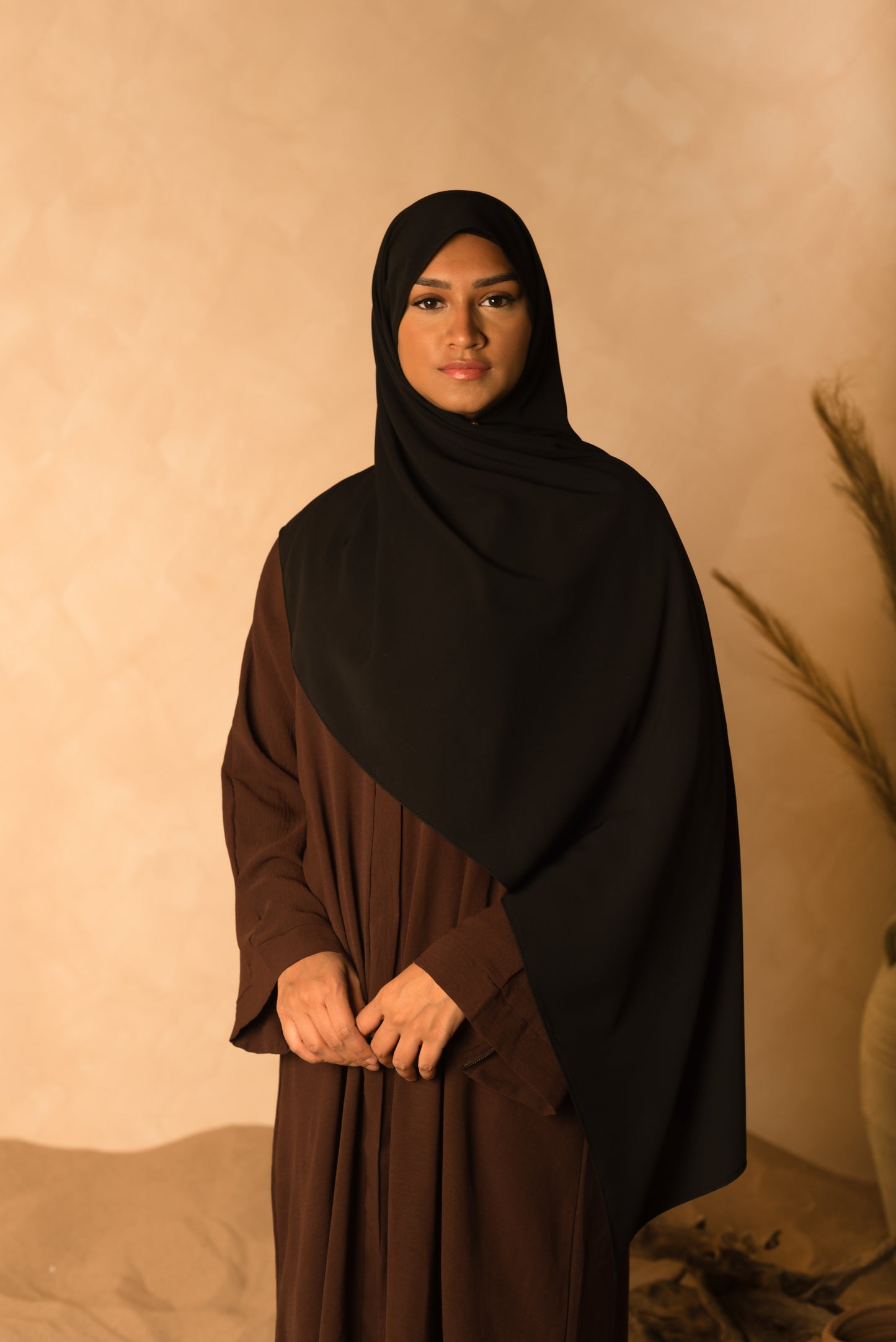 Premium Shawl in Black