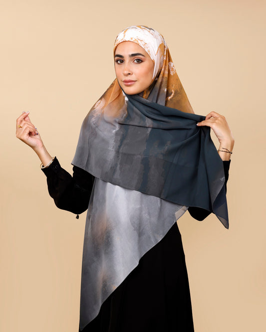 Crepe-SilkTouch Eśarp in Black Honey